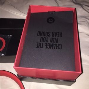 Beats by Dr Dre wireless with extra earcups